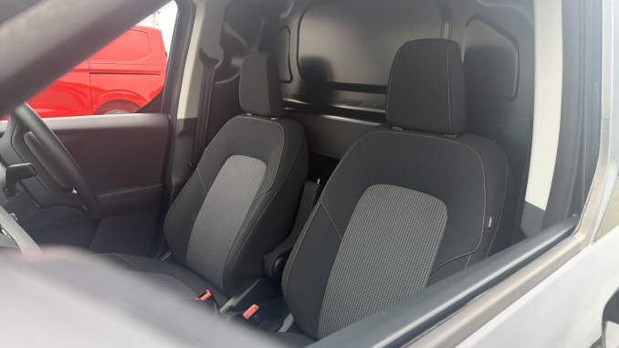 Ford Transit Courier Diesel 1.5 EcoBlue Trend Van - Image 32